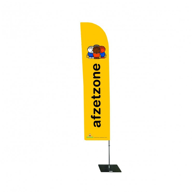 gele beachflag vlag en attentieborden met een dick bruna afbeelding bekend van nijnjte met tekst afzetzone voor scholen kleuterscholen kinderdagverblijven peuterspeelzalen speciaal onderwijs en sportverenigingen om plekken en plaatsen te markeren of aan t