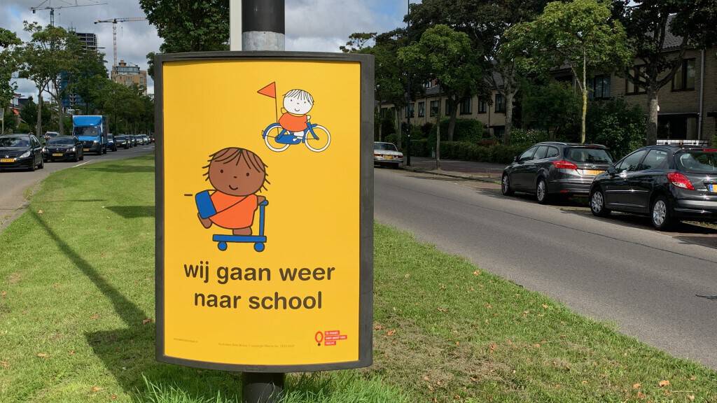 Poster Dick Bruna | Campagne 'wij gaan weer naar school' | Leer in het Verkeer