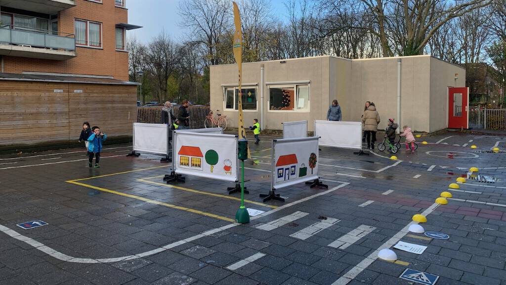 Dick Bruna oefenstraat op het schoolplein